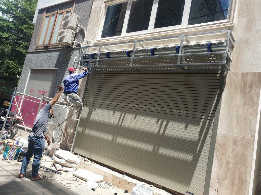 Báo giá cửa cuốn Austdoor Quận 10 TPHCM – Giải pháp tối ưu cho không gian của bạn
