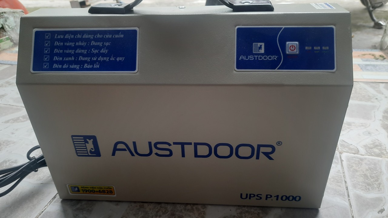 bình lưu điện cửa cuốn austdoor