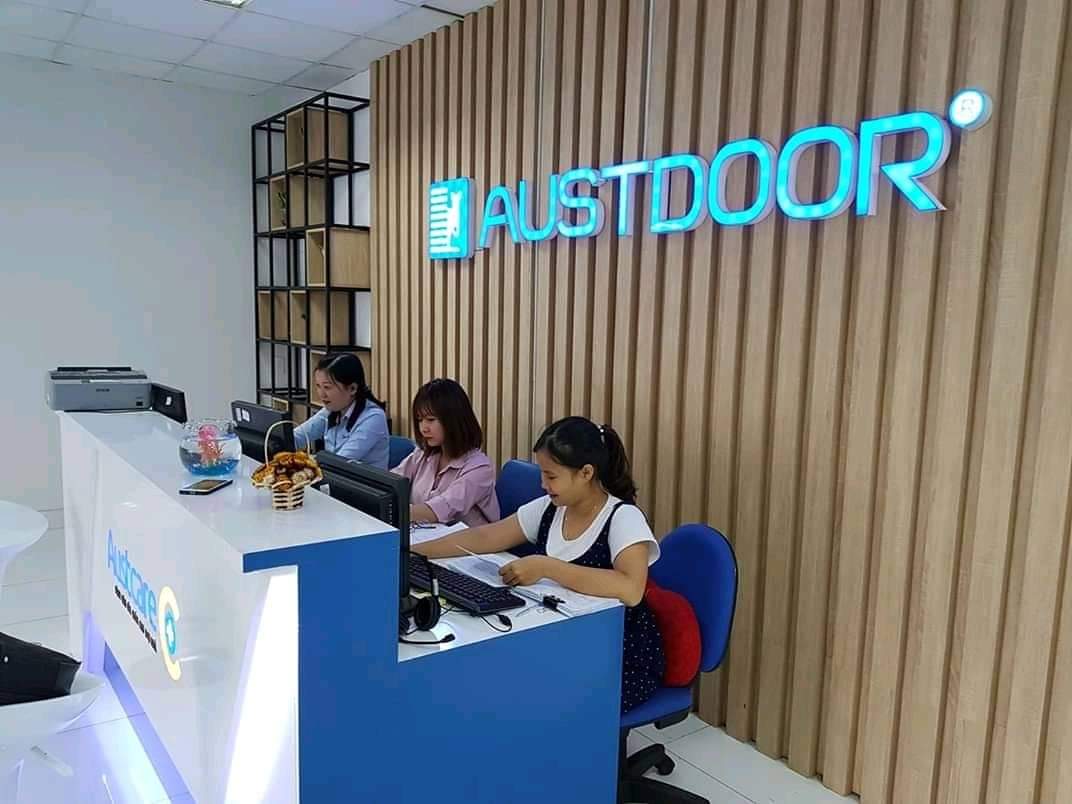 Austdoor: Austdoor là thương hiệu chuyên cung cấp các sản phẩm cửa và cửa chống cháy chất lượng cao. Với thiết kế đẹp, tiện lợi và bền bỉ, Austdoor sẽ là sự lựa chọn hoàn hảo cho các gia đình và doanh nghiệp.