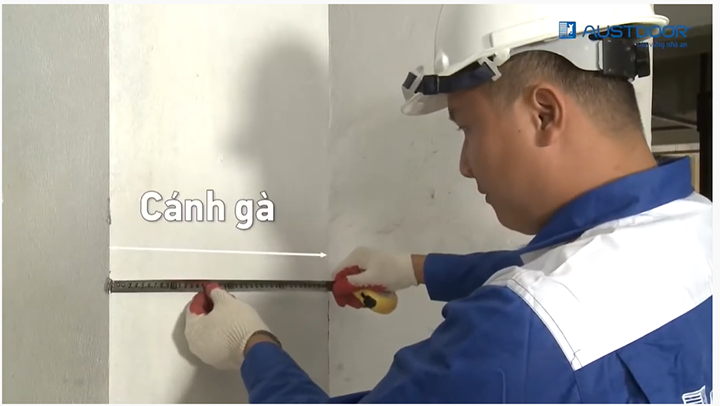 huong_dan_lap_cua_cuon_tam_lien_austdoor_cuacuonmiennam_com_26