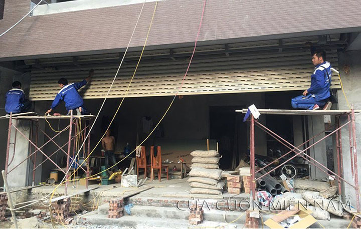 Lắp Đặt Cửa Cuốn Austdoor