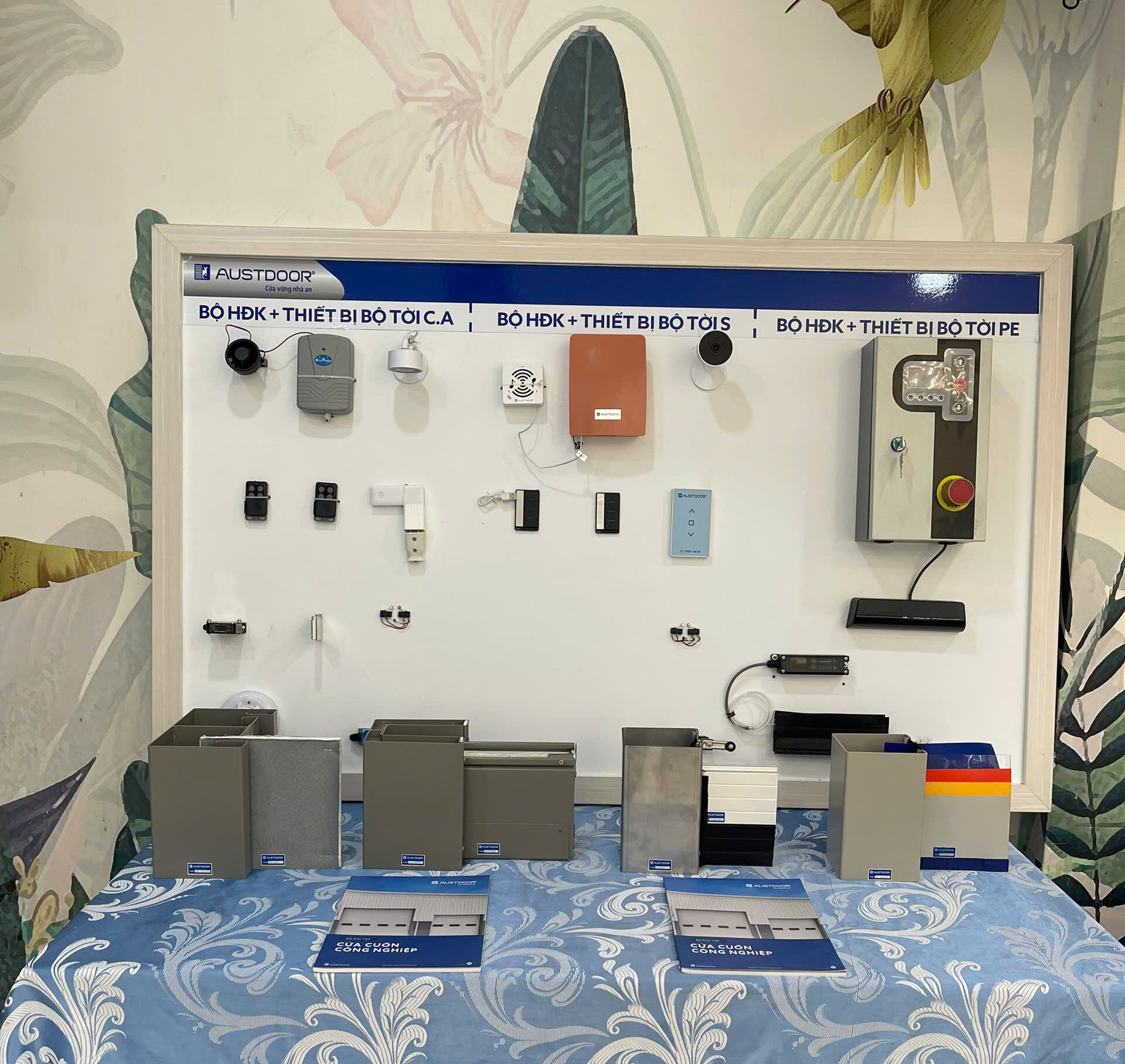 Màn cuốn ngắn cháy Ei60 FC100 Austdoor