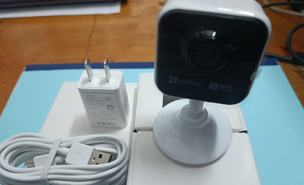 camera-dung-cho-austfly-xem-hinh-cua-cuon-tren-app-dieu-khien (3)