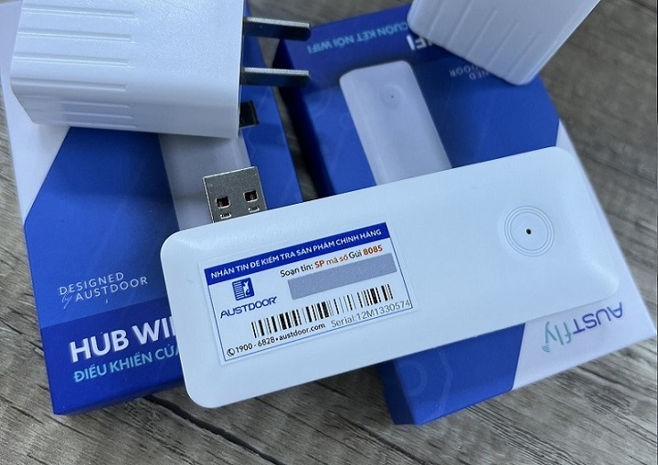 dieu_khien_cua_cuon_qua_dien_thoai_-_hub_wifi_moi_-_02