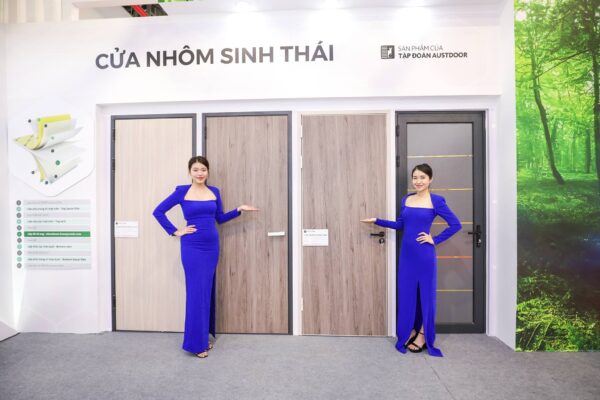 Nhom-tam-to-ong-Eracomb
