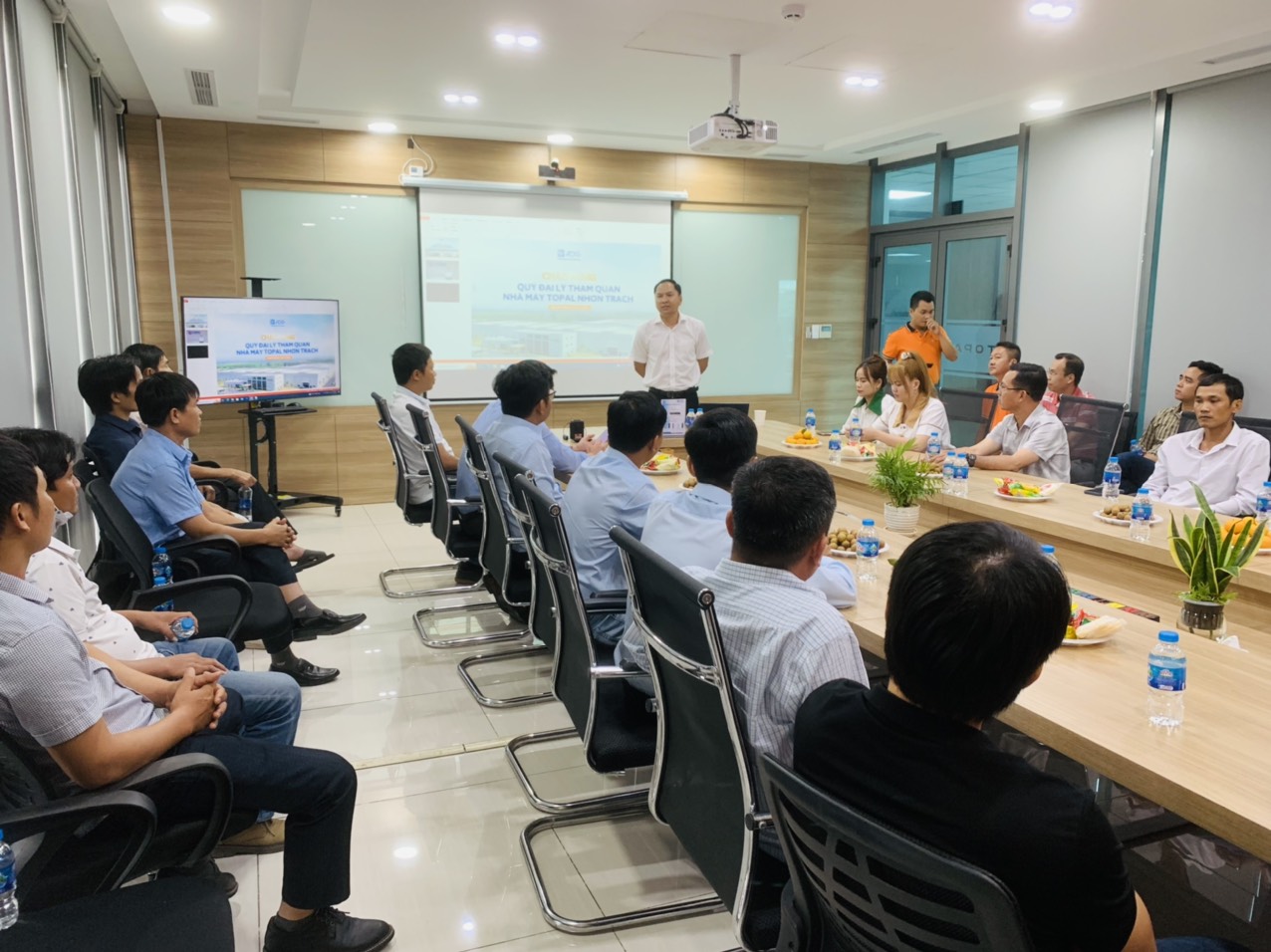 Cửa cuốn Austdoor Quận 3 Giải pháp an toàn và tiện nghi cho ngôi nhà của bạn