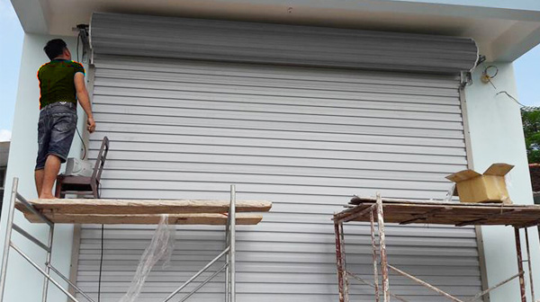 Sửa cửa cuốn Austdoor Quận 10 TPHCM Dịch vụ chuyên nghiệp, nhanh chóng và giá cả hợp lý
