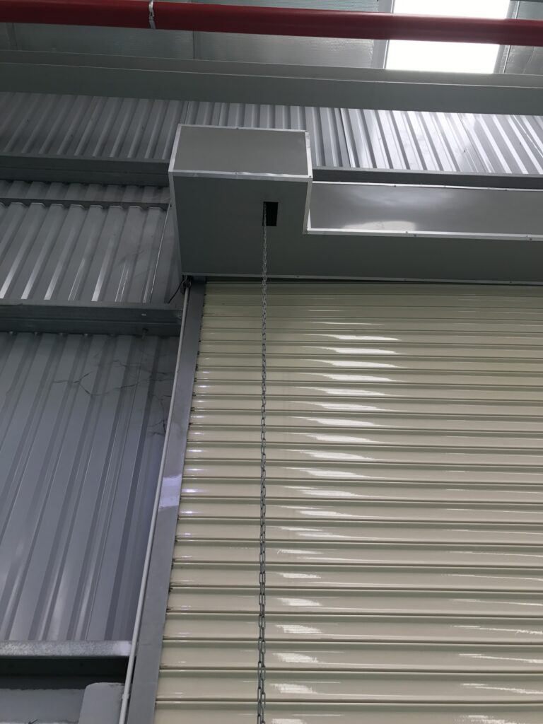 Hộp che cửa cuốn bằng tôn
